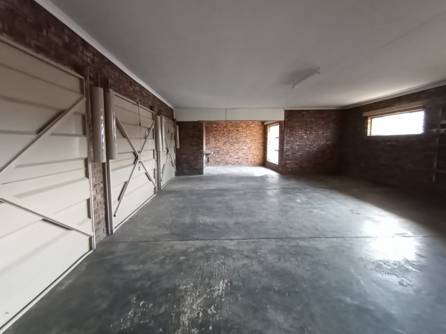 4 Bedroom Property for Sale in Parys Free State